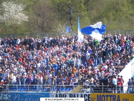 in timpul meciului poze cu galeria